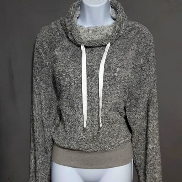 Derek Heart furry sweater medium - Picture 1 of 4